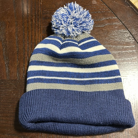 Blue Jays stripped winter Hat - Picture 2 of 2